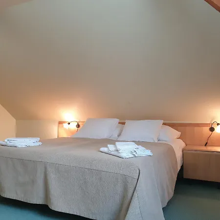 Kuelalistemaja Kukruse Residents 4*